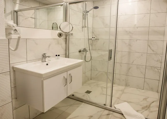 Szálloda First Joy 4*